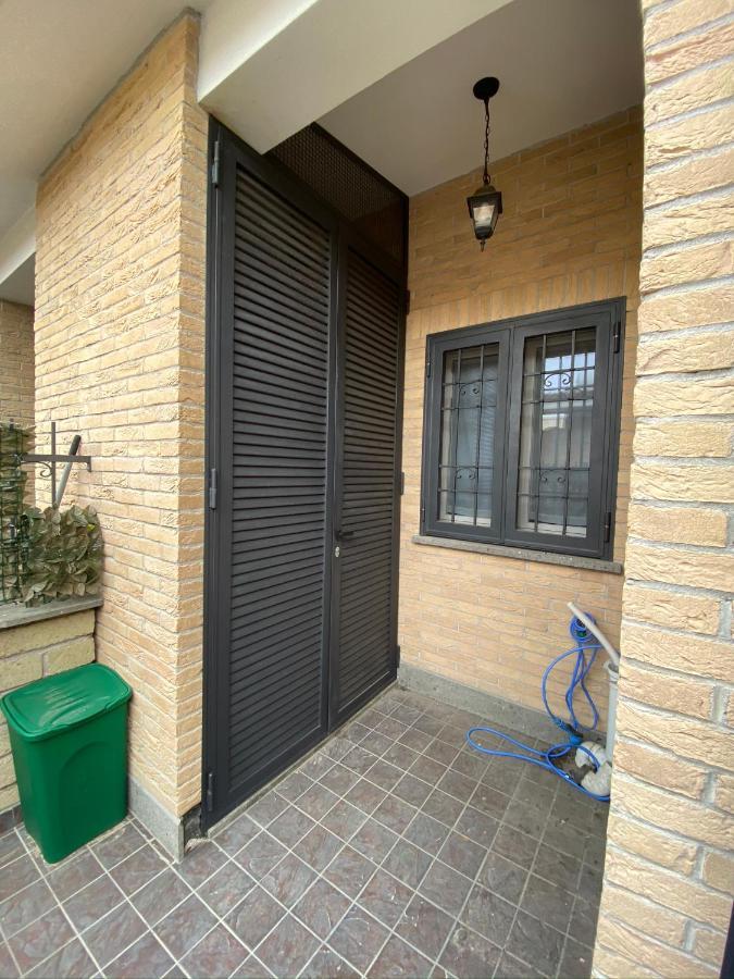 Villino Airport Ciampino Apartment *